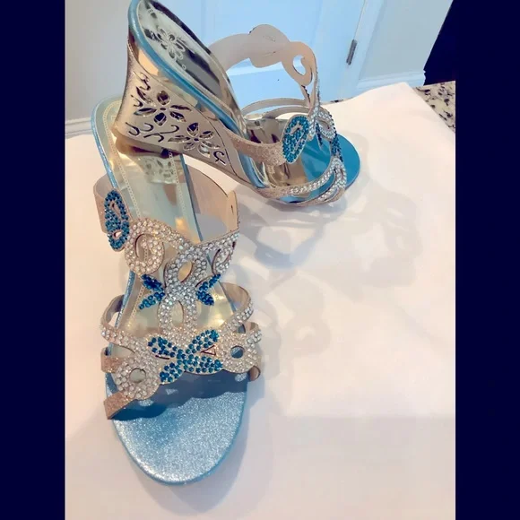 Aqua sandals heels store
